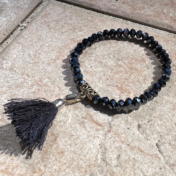 Dark Blue Iridescent Faceted Bead Stretch Braceket With Removable Tassel - Picture 4 of 9
